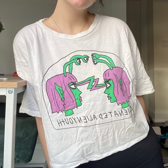 Alien Top - Picture 4 of 5